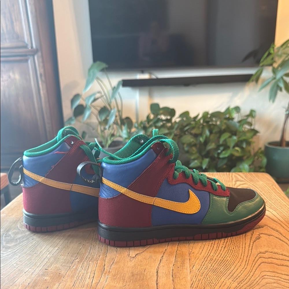 Nike Green and Red Sneakers with Color-Blocking Design